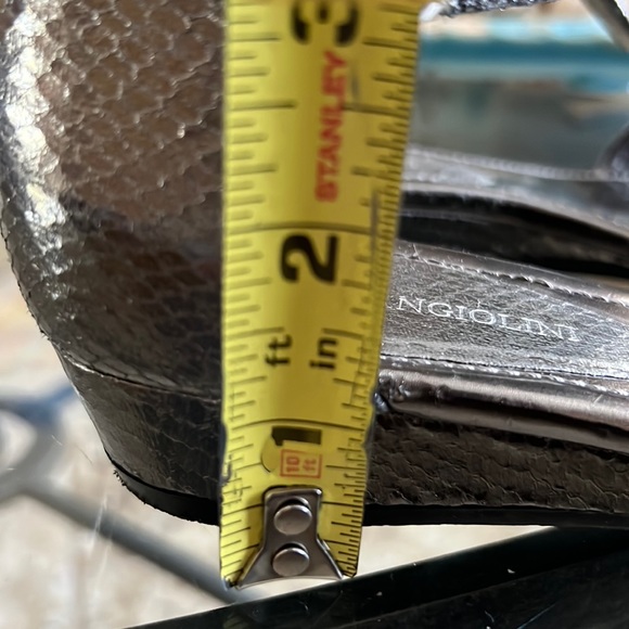 ENZO ANGIOLINI Women’s Metallic gray Snakeskin Sandals size 5.5 - Picture 10 of 17